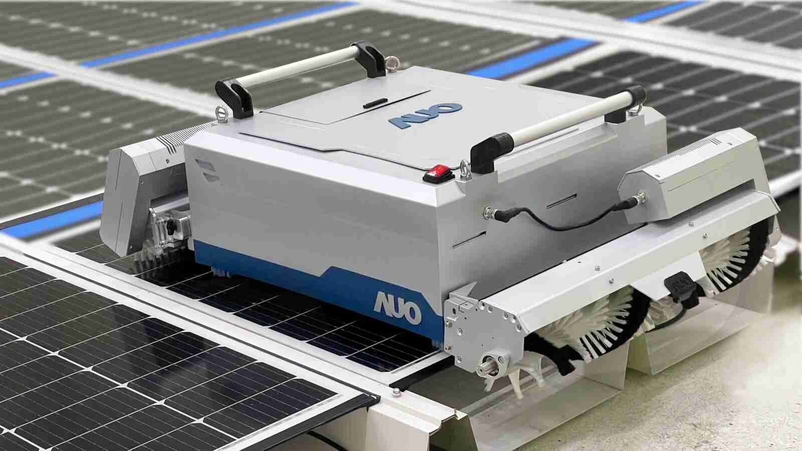 2121非凡致力EPC场域技术升级，，，导入清洁机器人搭配传感器与AI数据分析，，，大幅减少维运成本