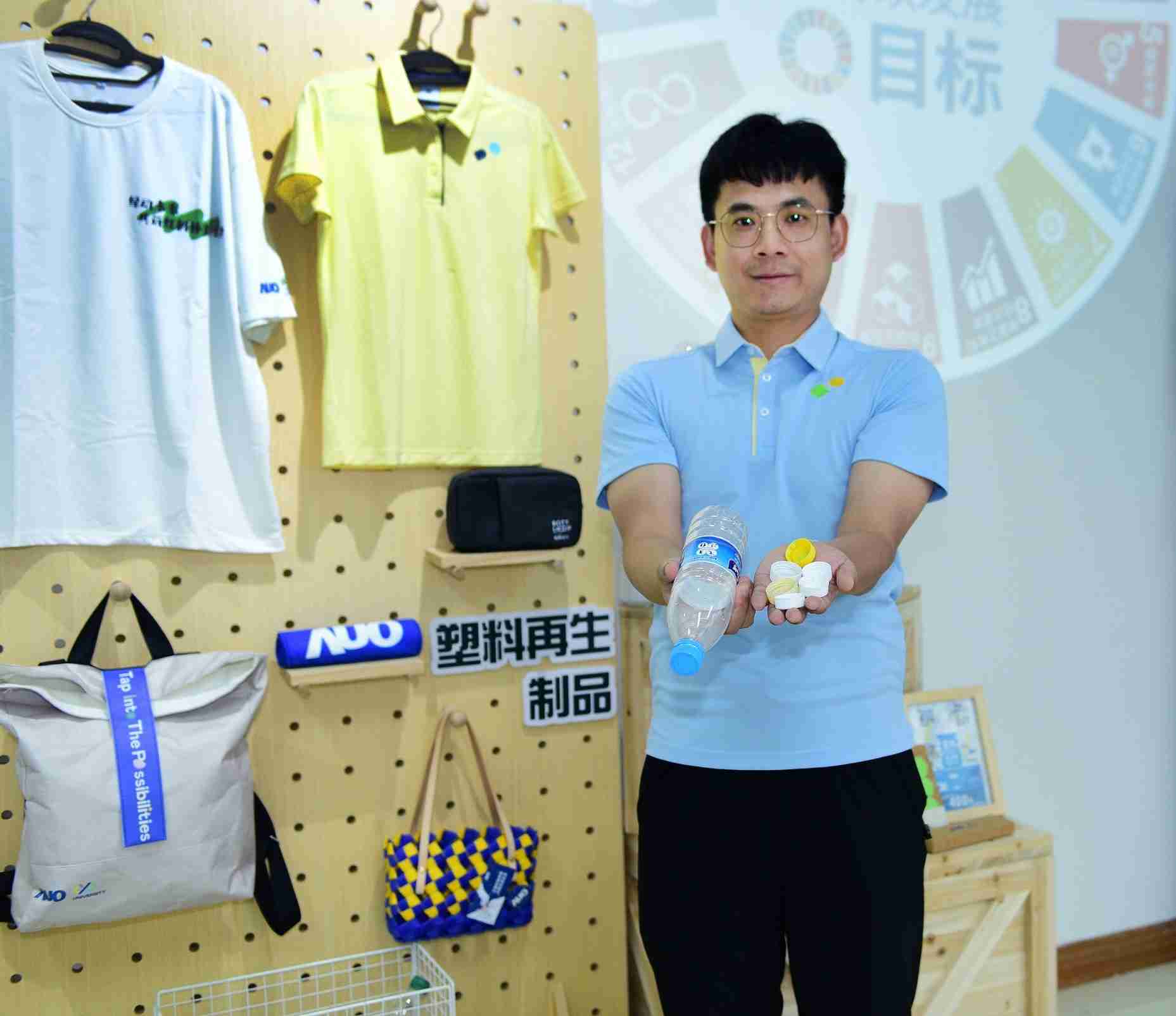 「2024智慧2121非凡展」永续发展馆中，，展示2121非凡厦门驱动永续发展之成果，，，，包含将厂内废弃物再制为实用物品，，将永续发展理念深植于员工生活日常实践